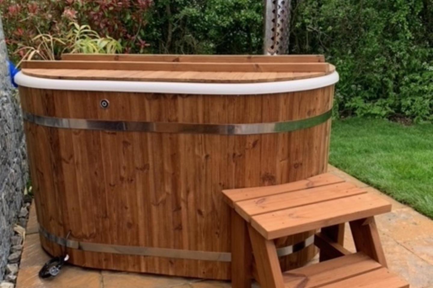שירנס Romantic Escape Luxury Hobbit House With Hot Tub! מראה חיצוני תמונה
